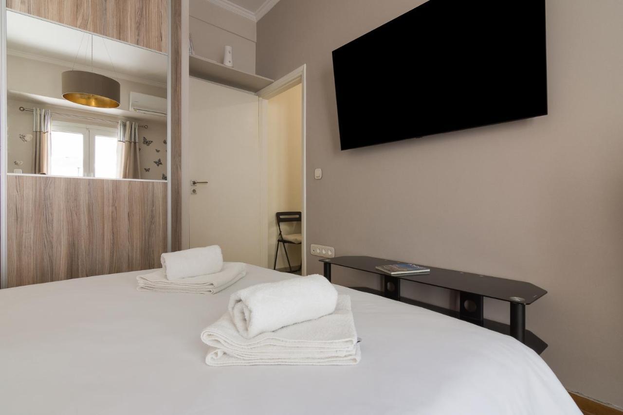 Beautiful And Spacious Apartment In Pagrati Athen Eksteriør billede